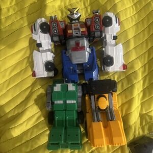 1997 Power Rangers Turbo Deluxe  Morphing Rescue Megazord With Box But No Insert